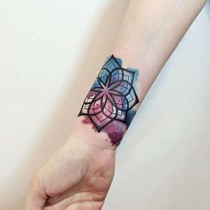 Tatuagem Aquarela no Pulso