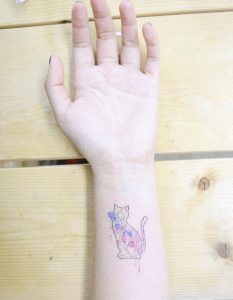 Tatuagem Aquarela no Pulso