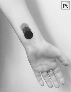 Tatuagem no Pulso pontilhismo