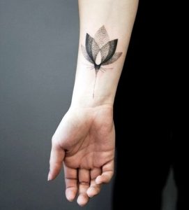 Tatuagem no Pulso pontilhismo