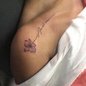 tatuagem no ombro de nomes próprios 2021
