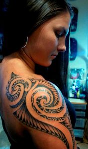tatuagem no ombro tribal 2021