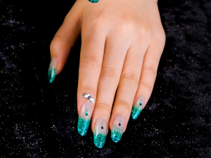 Unhas artísticas para mulheres maduras