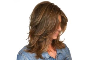 cortes-de-cabelo-que-afinam-o-rosto-medio-1024x683