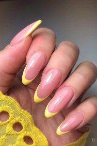 amarelo