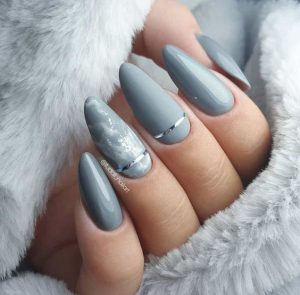 unhas-cinza-sao-luxuosas