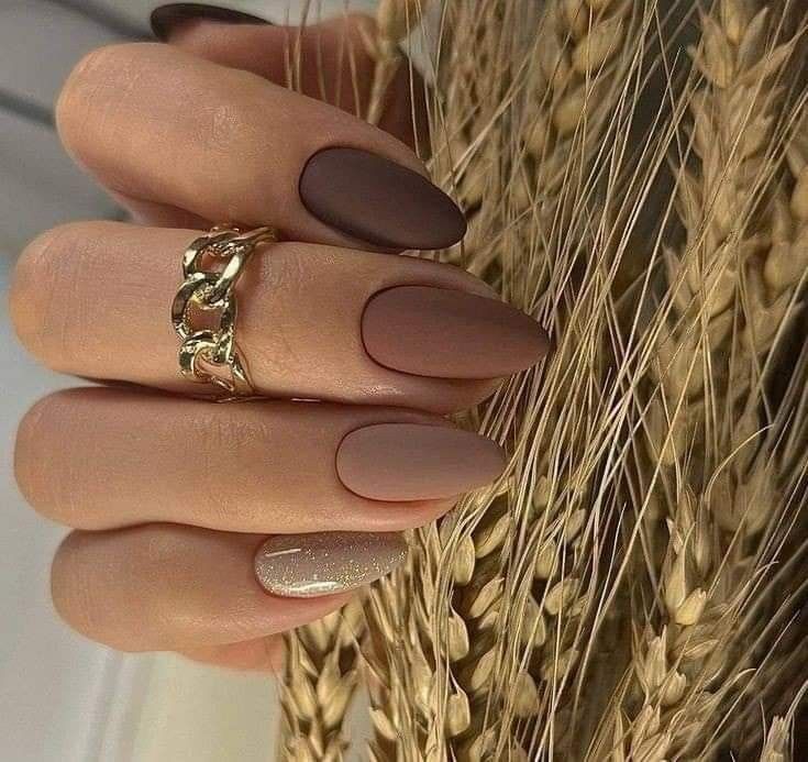 Cores neutras unhas longas redondas