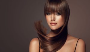 Cabelo Mocha Mousse 2025 cor do ano