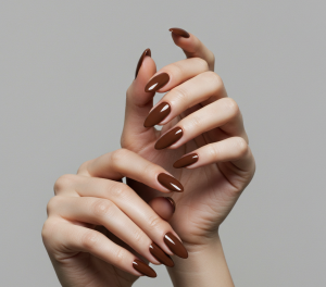 Marrom para unhas amendoadas