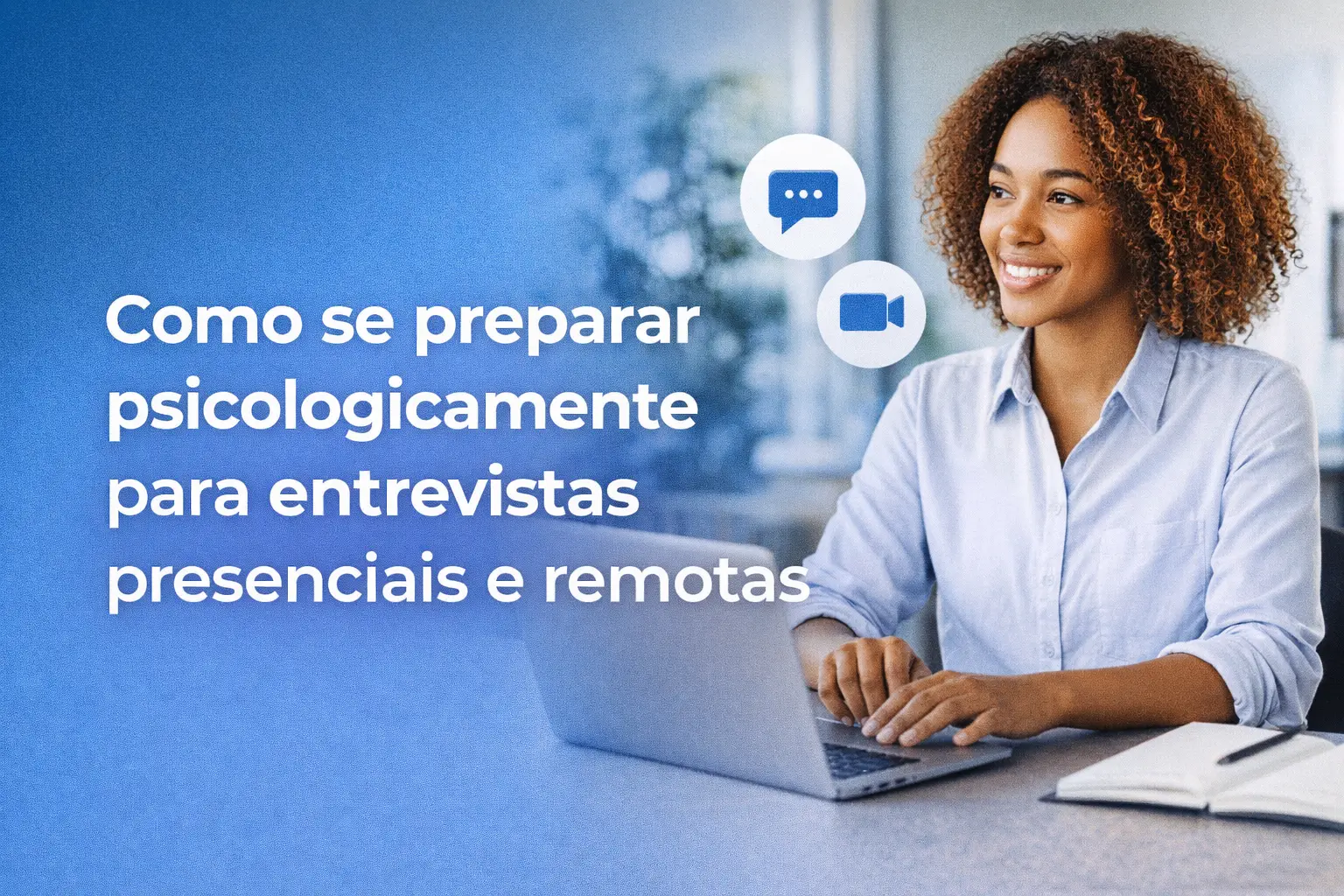 Mulher com cabelo cacheado sorrindo ao usar notebook com ícones de chamada e chat no fundo